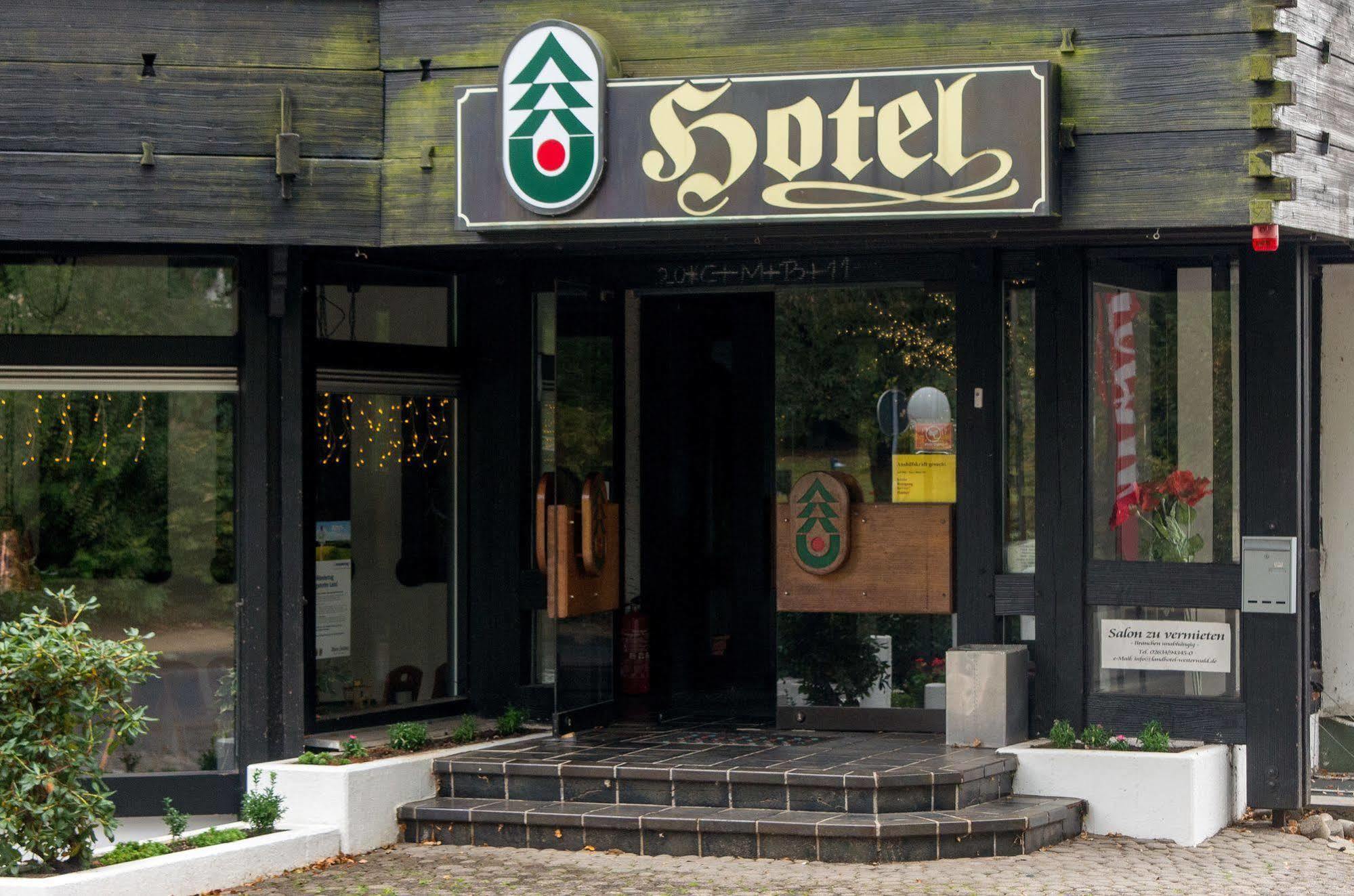 Landhotel Westerwald Ehlscheid Exterior photo